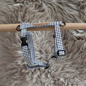 Tuigje Checkered Black